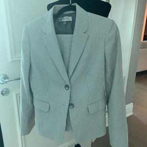 Seersucker summer pant suit